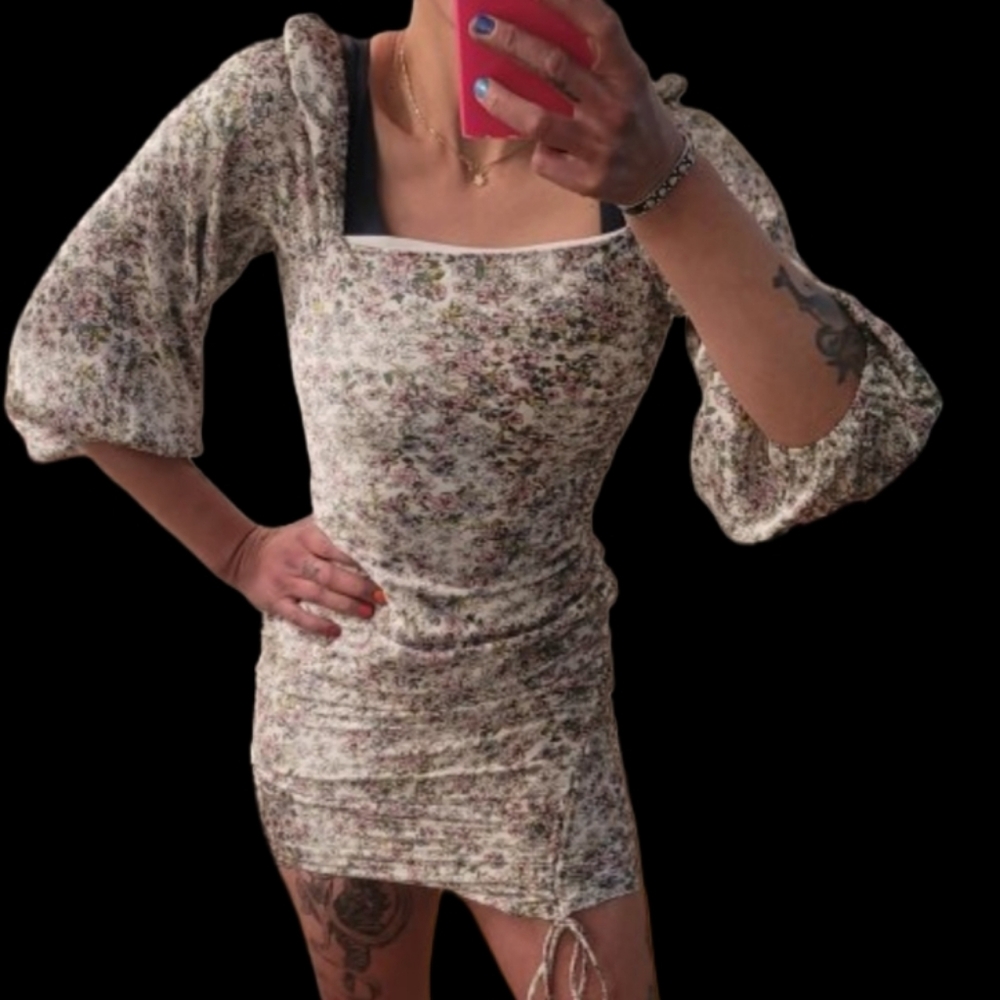 BCBGeneration Long Sleeve Ruched Dress in Geranium BNWT - Picture 5 of 9